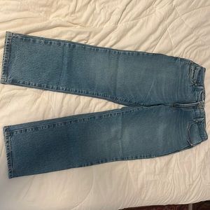 Good American straight leg jeans- never worn